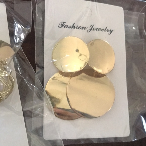 Gold Earrings- 9 pairs, ONE PRICE - Picture 12 of 13